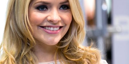 People went crazy for Holly Willoughby’s €40 skirt on today’s ‘This Morning’