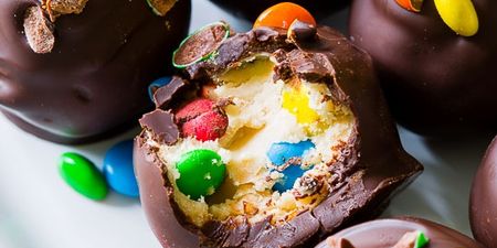 Just LOOK at these no-bake chocolate peanut butter M&M balls