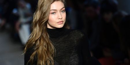 This model looks exactly like Gigi Hadid and we can’t cope
