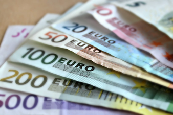 Irish mum collects €200k on scratch card she thought was worth €20k