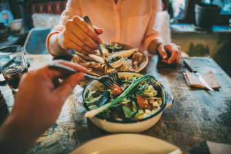 This is how many times a week you should see someone you’ve just started dating