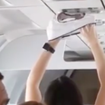 Woman filmed drying her knickers with overhead vent on an airplane