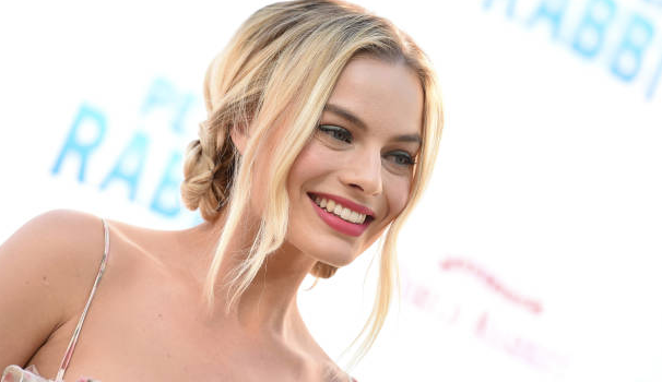 Margot Robbie's fab wedding guest outfit