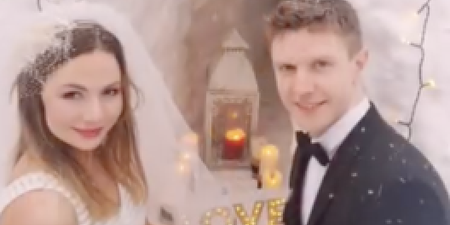 This Irish couple’s snowy back garden wedding ceremony is amazing