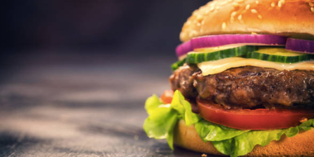 ‘Serious food poisoning outbreak’ presented by beef burgers, warns FSAI