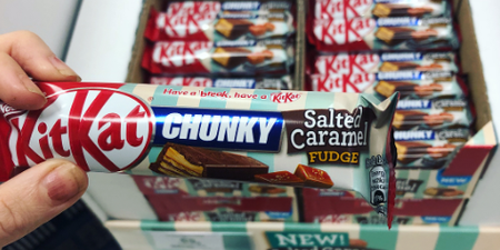 Salted caramel fudge KitKats are coming and we’re drooling