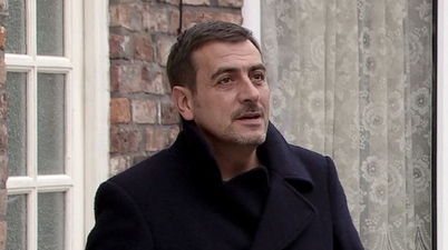 Corrie viewers got very distracted by this odd continuity error last night