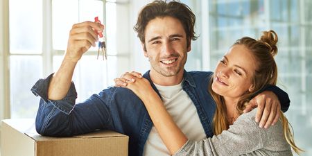 Expert says every couple has to talk about THIS subject before moving in together