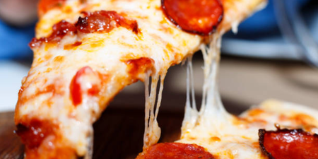 This pub is offering a pretty insane 40-inch pizza EATING challenge