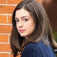 Anne Hathaway just debuted a new hair colour and it’s pretty dramatic
