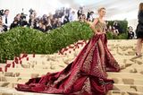 Blake Lively and Kim Kardashian get the award for funniest Thanksgiving post