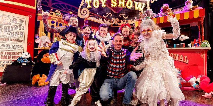 ***Embargoed untill 30/11/2018*** Repro Free: 29/10/2018 The theme of this year’s Late Late Toy Show was revealed to be The Greatest Showman. Host Ryan Tubridy and the cast of hundreds have prepared for the most magical night of the Irish television. Pictured with Ryan are some of the cast Tatto Man Dylan Allen (5) from Navan, Napoleon Luke O'Connor (7) from Dublin, 3-Legged Man Kayla McMahon (10) from Balrothery, Pierrot clown enya Allen (5) from Navan, Fatman Mathew Little (12) from Dublin, Bearded Lady, Alannah Willoughby (12) from Carlow and Wolf Man Colm O’Sullivan 98) from Navan, Albino Ella Maher (10) from Carlow. Picture Andres Poveda