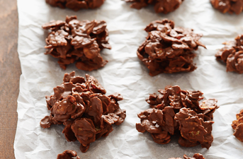 Leftover chocolate? These honeycomb cornflake bites take literally FIVE ingredients