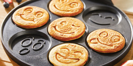 Aldi is selling this €9 smiley face pan to create STUNNING mini pancakes