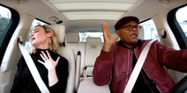 Brie Larson and Samuel L. Jackson singing Ariana Grande is just what we need this Thursday