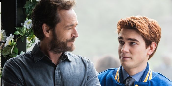 Riverdale -- "Chapter Four: The Last Picture Show" -- Image Number: RVD104a _0492.jpg -- Pictured (L-R): Luke Perry as Fred Andrews and KJ Apa as Archie Andrews -- Photo: Dean Buscher /The CW -- ÃÂ© 2017 The CW Network. All Rights Reserved