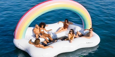 A pool float that the entire squad can chill on is here and we’re screaming for summer