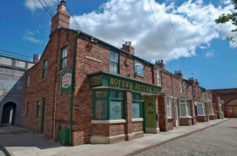 The Coronation Street set got robbed while cast were filming a robbery scene