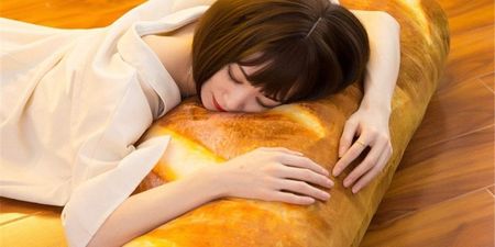 There’s a €16 bread pillow on Amazon at the moment, and wow, we need it