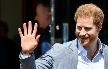 Prince Harry praised for perfect response to a question about his family life