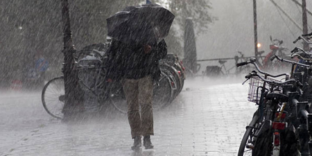 Met Éireann warns that there is a risk of hail and flash floods in Ireland today