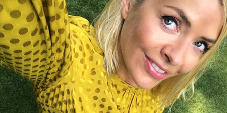 Holly Willoughby is back on This Morning and we adore her €63 Oasis dress