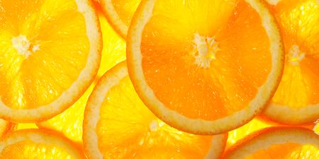 All the reasons why we should be using Vitamin C on our skin, according to an expert