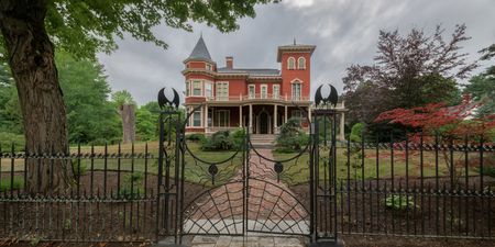 Stephen King is turning his family home into a museum and writers’ retreat
