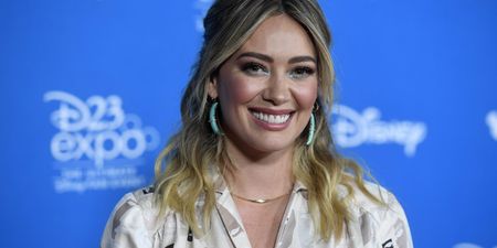 Hilary Duff has just shared the first photo from the Lizzie McGuire reboot