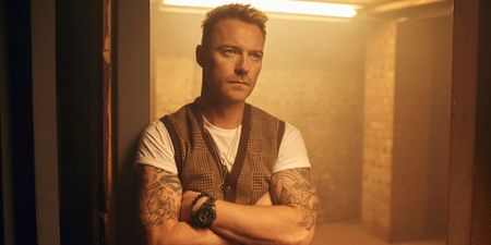 Ronan Keating shares warning after fan is scammed by fake account