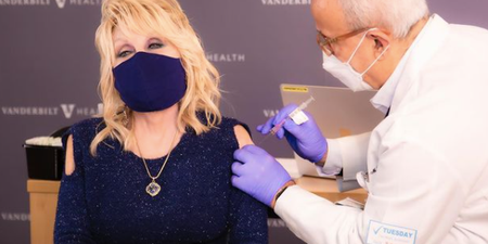Dolly Parton sings ‘Jolene’ before getting vaccinated with jab she helped fund