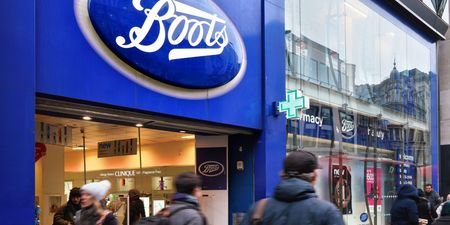 Boots to discontinue all make up wipes containing plastic