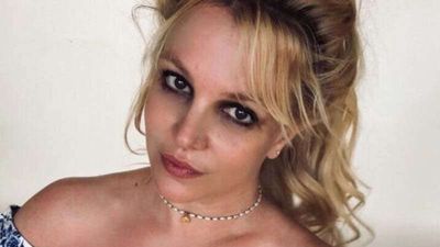Britney Spears says she’s taking a break from social media while pregnant