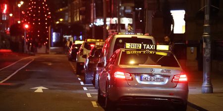 All taxis required to take cashless payments under new proposal