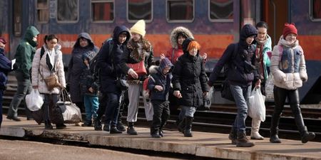 €400 monthly payment for households who take in Ukrainian refugees approved