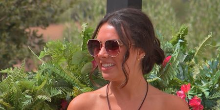 Samuel gives his take on Paige and Jacques while Tasha cracks on with Billy in Love Island tonight