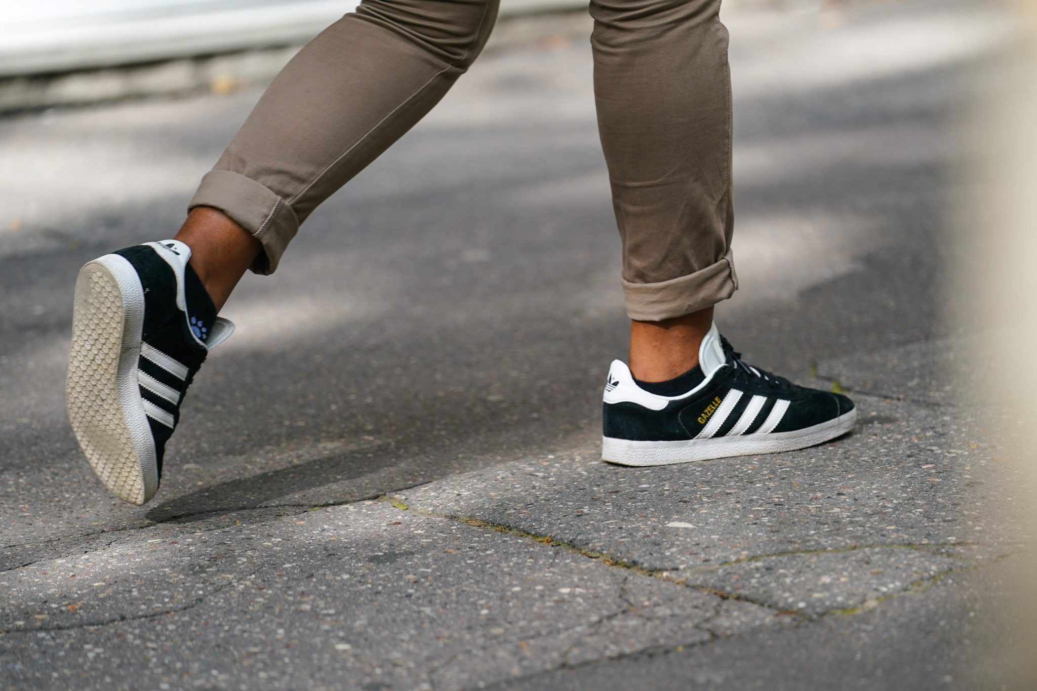 Adidas gazelle clearance mens on feet