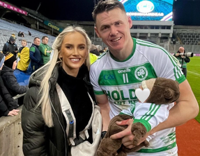 Niamh de Brún praised for being honest about new mum struggles