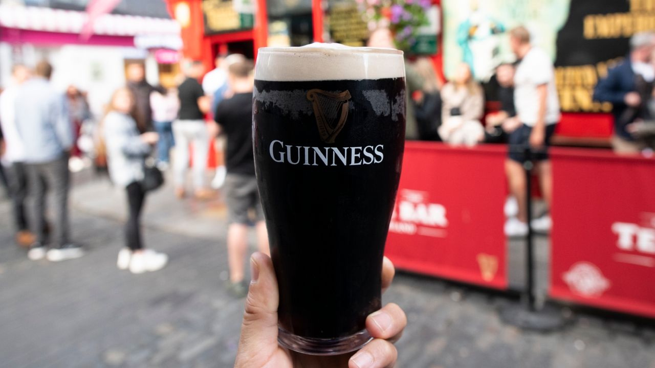 The Temple Bar Pub's Guide to Pouring the Perfect Guinness - The