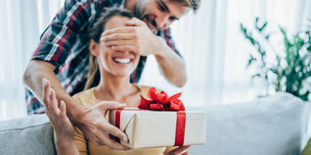 Women share what gifts men shouldn’t buy for Christmas – and we agree with a few