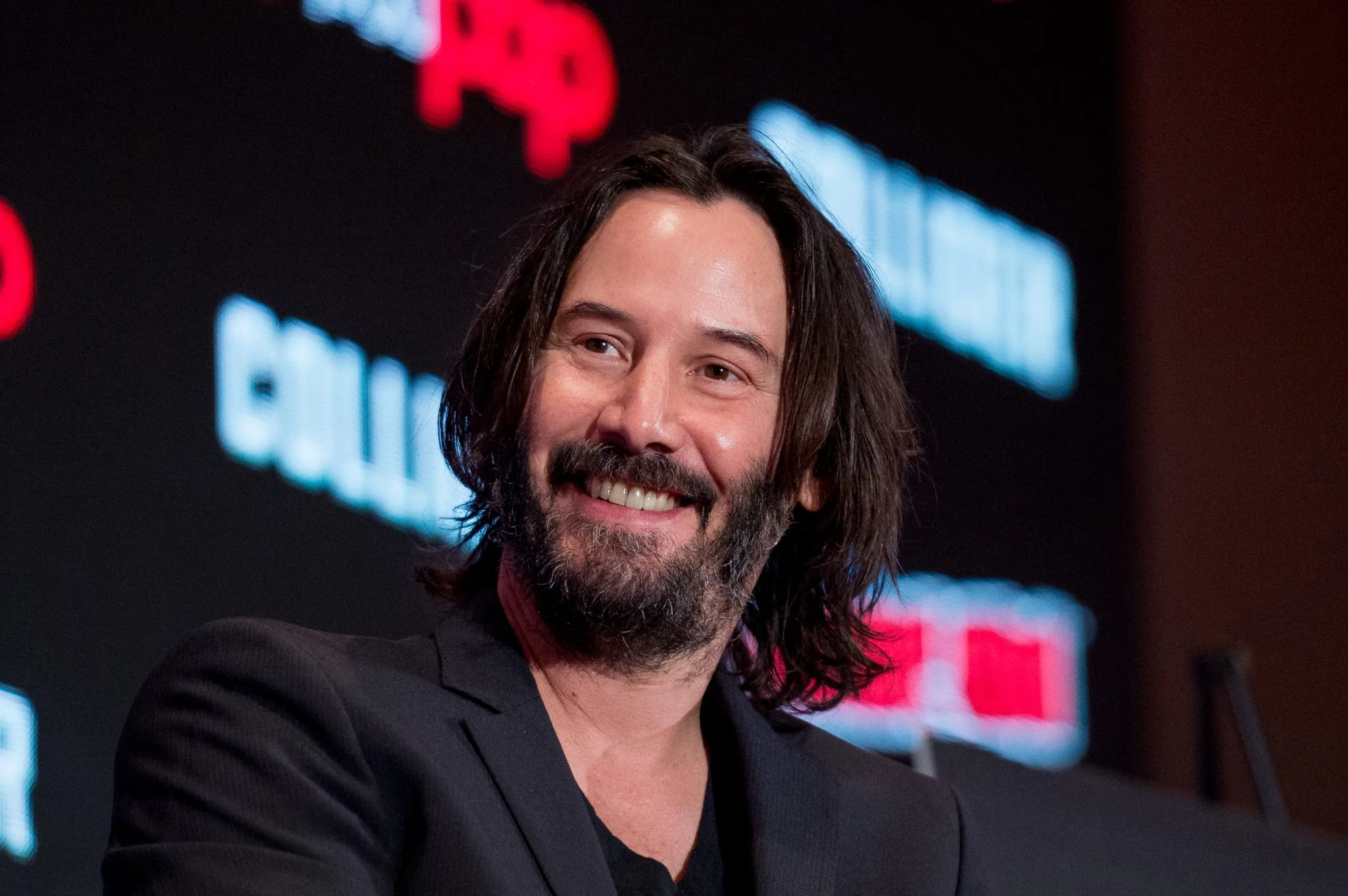 Keanu Reeves donated 70% of his salary from The Matrix to leukaemia  research - Her.ie