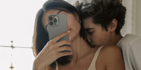 Couples who post more selfies are less happy, says study
